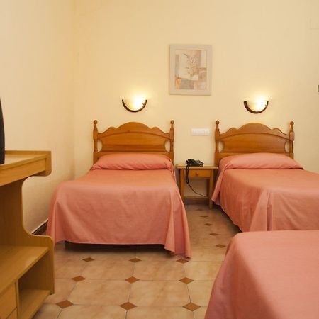 Hostal Paris La Línea de la Concepción Dış mekan fotoğraf