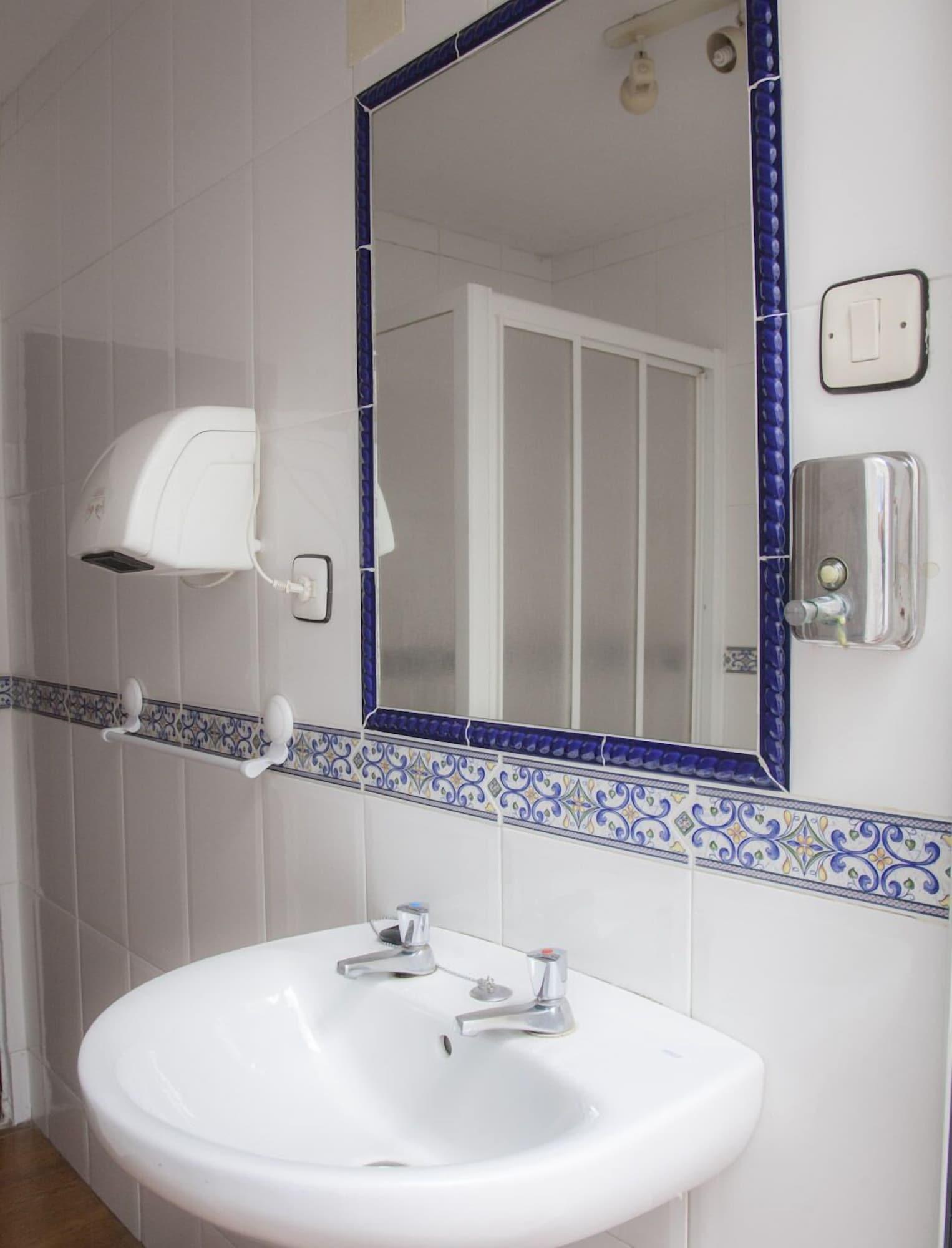 Hostal Paris La Línea de la Concepción Dış mekan fotoğraf