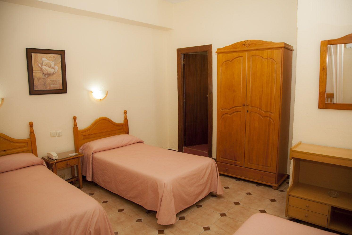 Hostal Paris La Línea de la Concepción Dış mekan fotoğraf