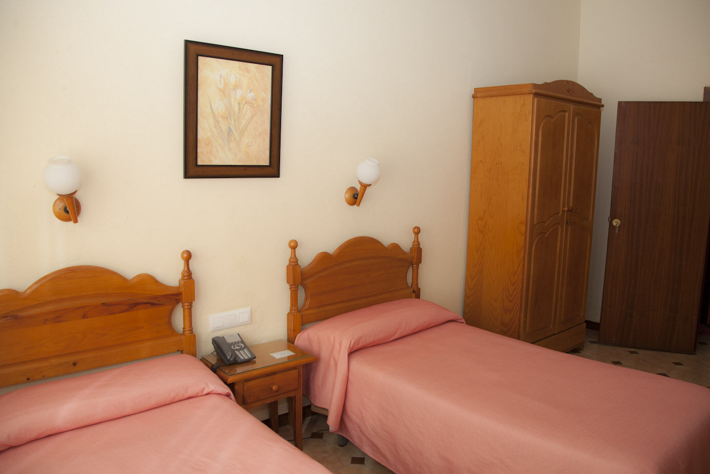 Hostal Paris La Línea de la Concepción Dış mekan fotoğraf